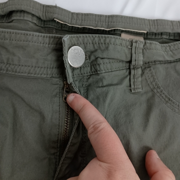 2/$30 DKNY Casual Olive Summer Shorts (#865) - Picture 5 of 12
